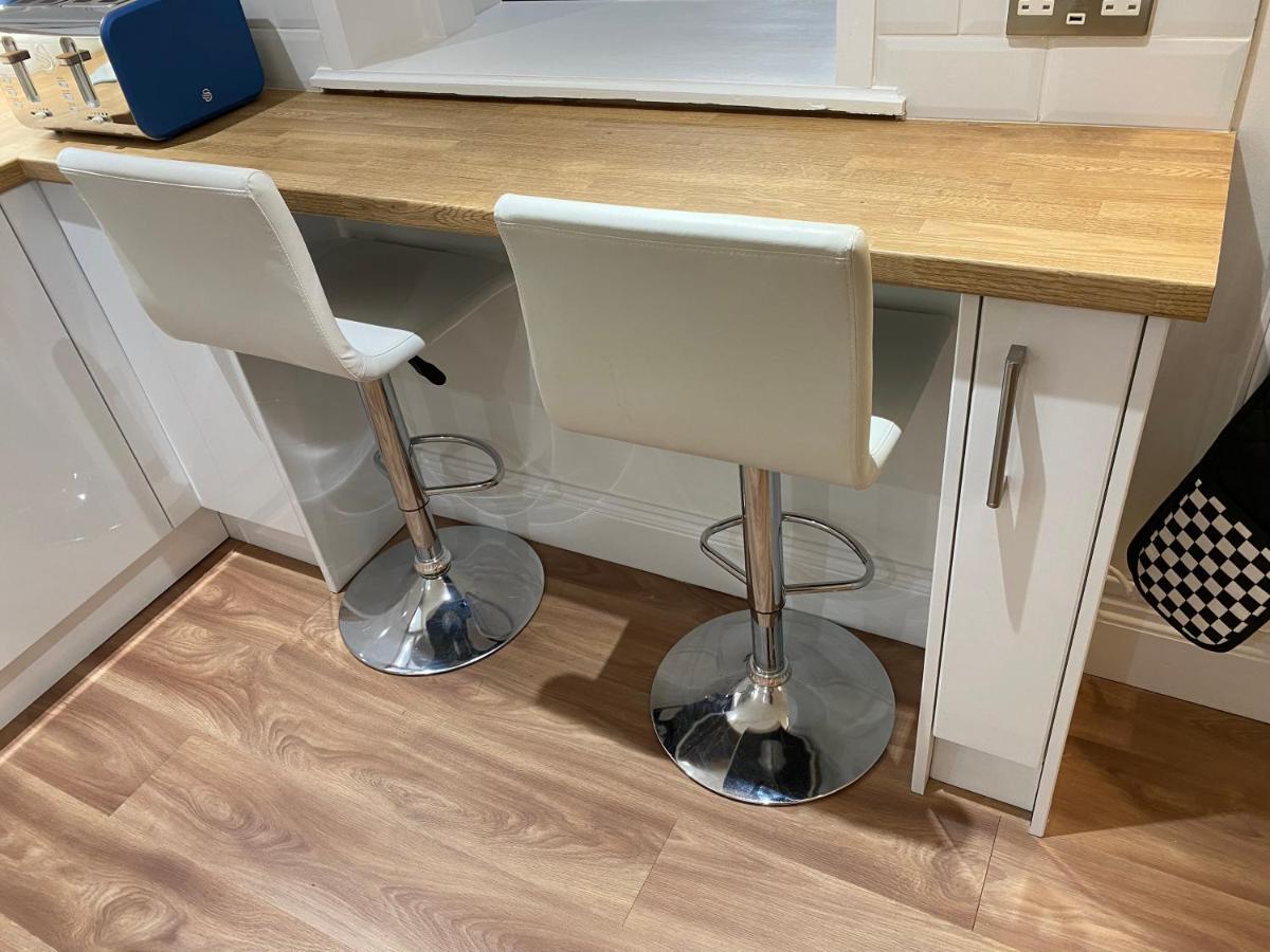 Westons Hideaway, 2 Bed, Free Parking, 6 Mins Walk To Beach, Exterior photo